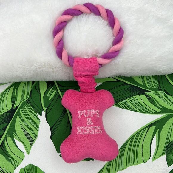 Pups & Kisses Pink Bone Valentine’s Day Dog Squeaky Rope Pull Toy NEW - Picture 11 of 11
